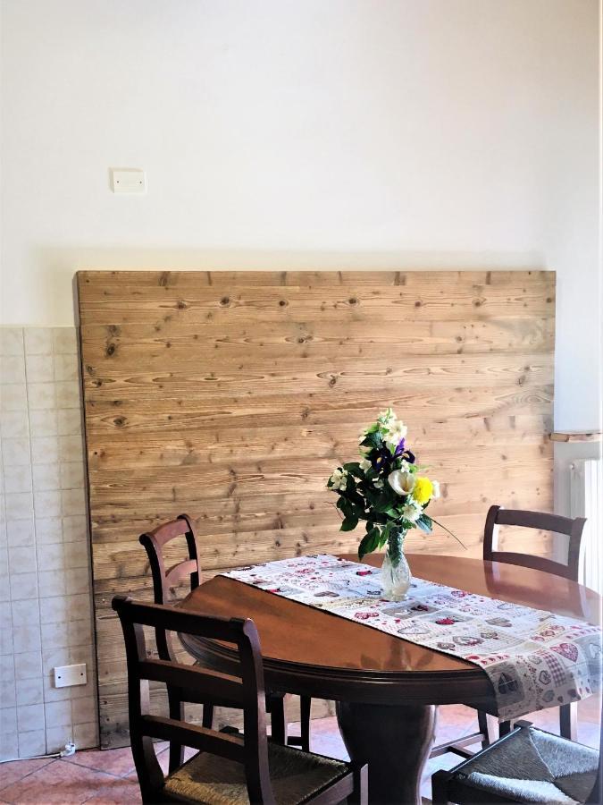 Ferienwohnung Il Girasole Caprino Veronese Exterior foto