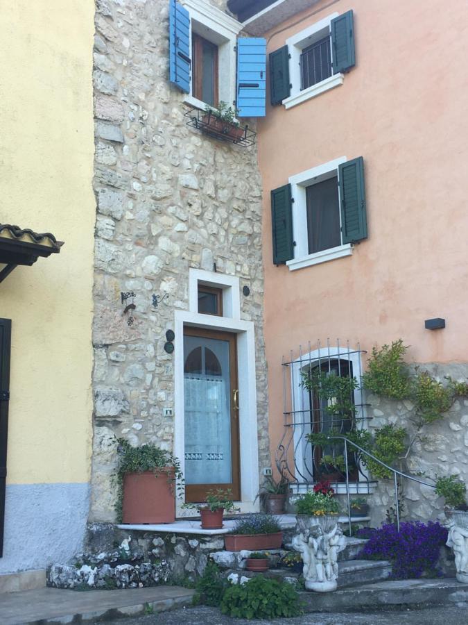 Ferienwohnung Il Girasole Caprino Veronese Exterior foto